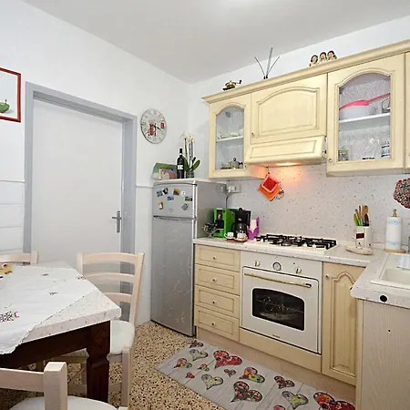 Viola Apartment